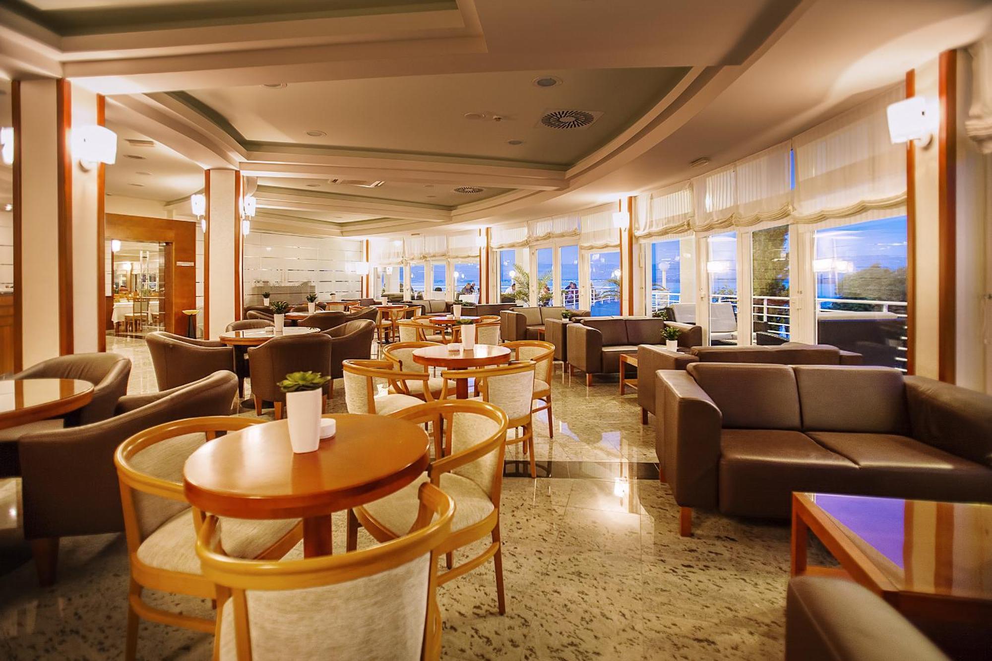 Spa & Wellness Hotel Pinia มาลินสกา ภายนอก รูปภาพ